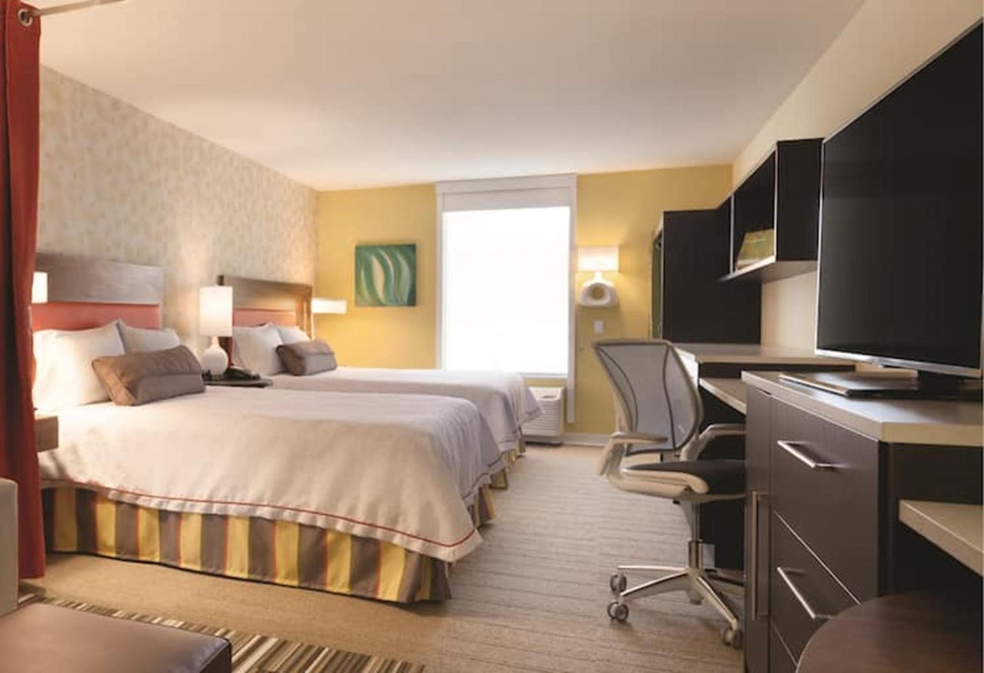 Studio Suite Two Queen Beds Hearing Access
